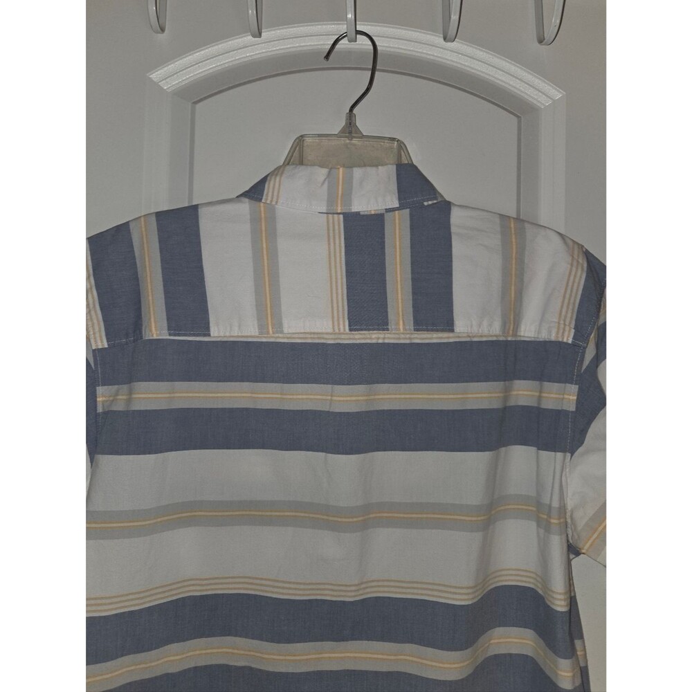 Columbia Men's Short Sleeve Button Down Shirt - Picture 9 of 9